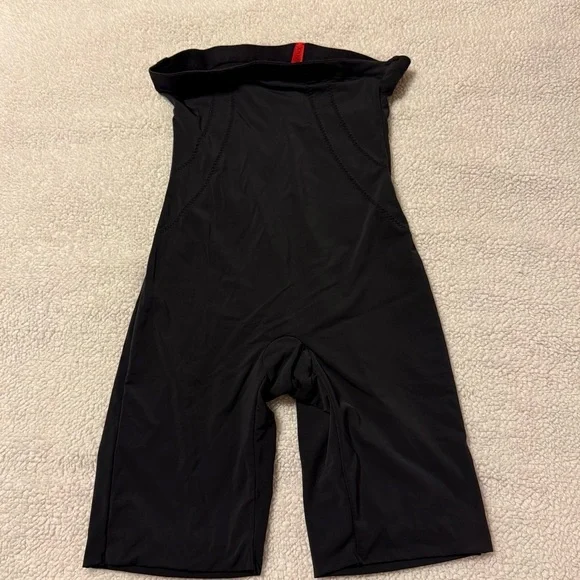 SPANX Shapewear Black High-Waisted Mid Thigh Firming Shorts - Picture 3 of 11